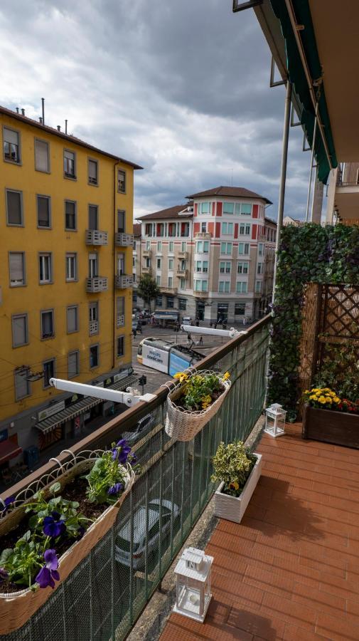 Beautiful Floral Apartment On Navigli ميلان المظهر الخارجي الصورة