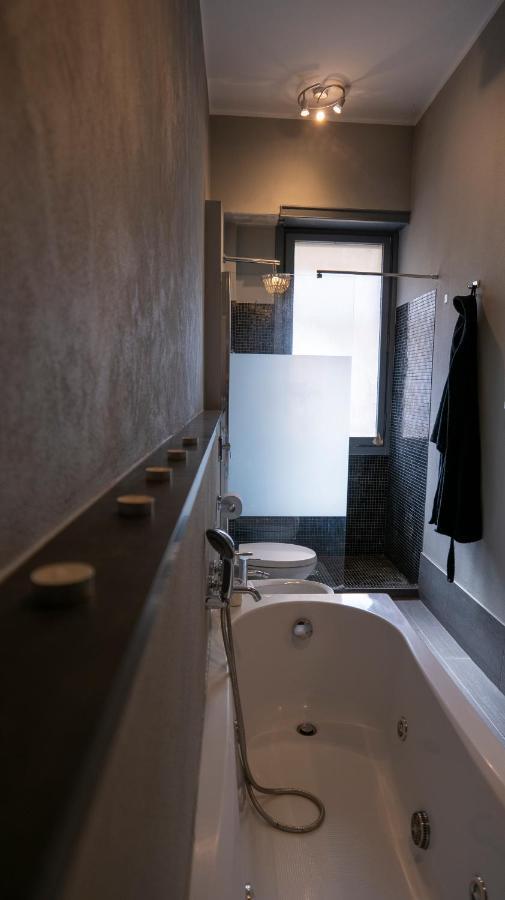Beautiful Floral Apartment On Navigli ميلان المظهر الخارجي الصورة